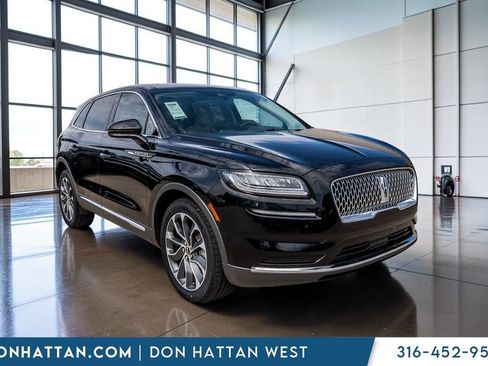 Used 2022 Lincoln Nautilus Reserve AWD/4WD image 37