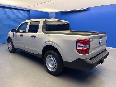 Used 2025 Ford Maverick XL w/ Equipment Group 102A image 5