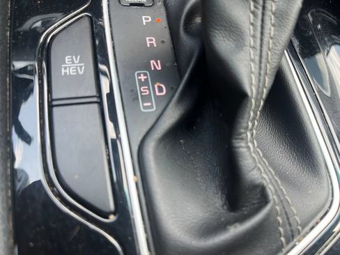 Used 2020 Kia Niro EX FWD image 19