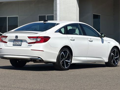 Used 2022 Honda Accord Sport image 2