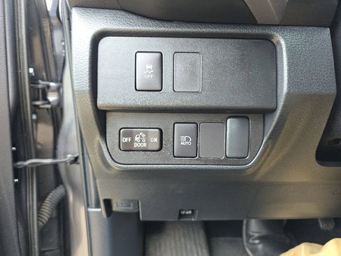 Used 2022 Toyota Tacoma SR5 image 31