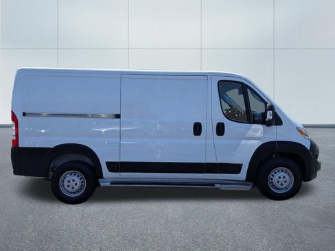 Used 2025 RAM ProMaster 2500 w/ U-Haul Equipment Group FWD image 7