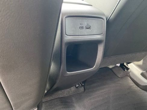 Certified 2025 Chevrolet Trax LT FWD image 18