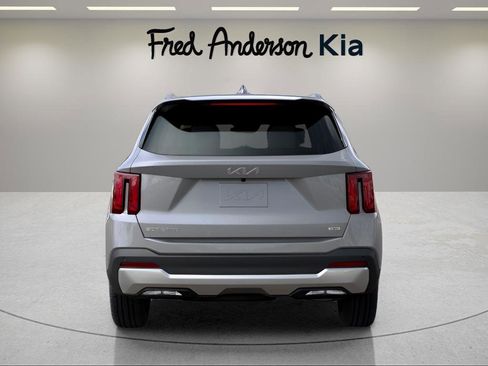 New 2025 Kia Sorento EX image 25
