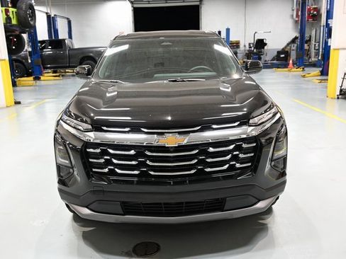New 2026 Chevrolet Equinox LT w/ Convenience Package II image 2