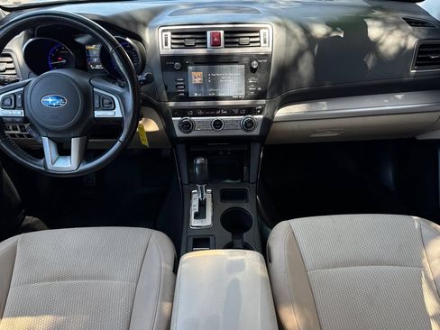 Used 2016 Subaru Outback 2.5i Premium AWD/4WD image 3