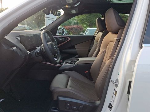 Used 2025 BMW X3 xDrive30i w/ Convenience Package AWD/4WD image 13