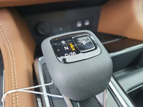 New 2026 Nissan Pathfinder Platinum FWD image 31