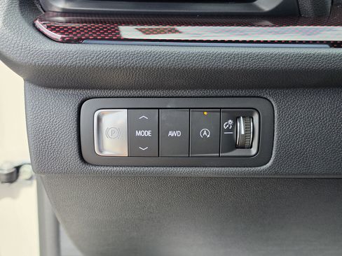New 2026 Chevrolet Traverse Z71 w/ Driver Confidence Package AWD/4WD image 36