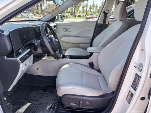 Used 2025 Hyundai Kona SEL FWD image 20