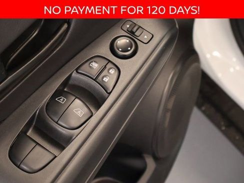 New 2025 Nissan Kicks Play S image 8