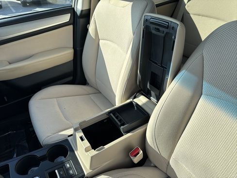 Used 2019 Subaru Outback 2.5i Premium AWD/4WD image 15