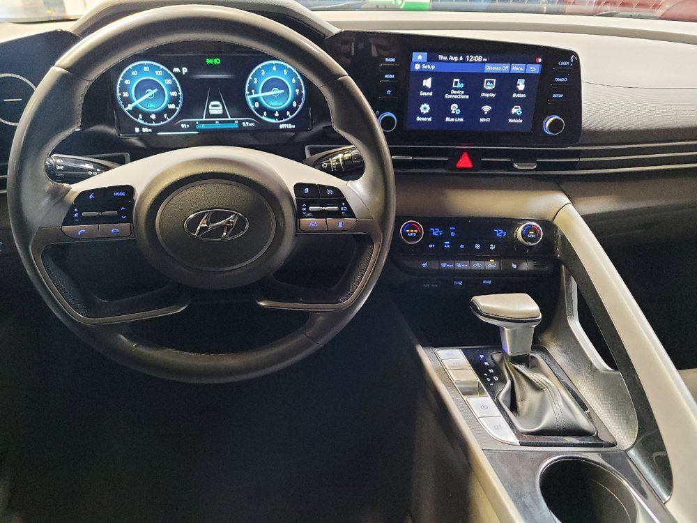 Used 2022 Hyundai Elantra SEL w/ Convenience Package FWD image 22