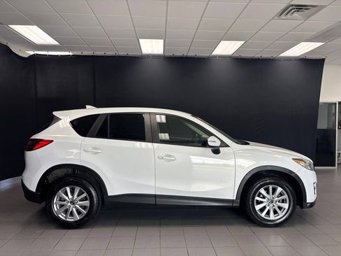 Used 2016 MAZDA CX-5 Touring FWD image 2