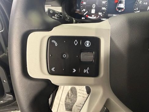 Used 2024 Land Rover Defender 110 X-Dynamic SE AWD/4WD image 34