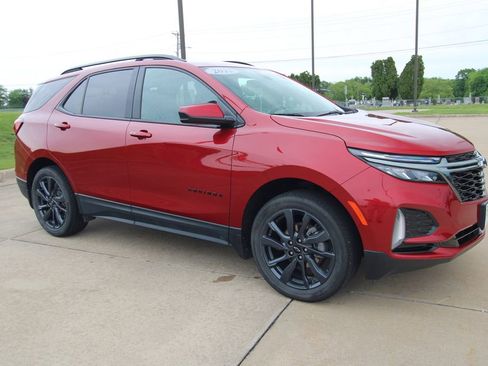 Used 2022 Chevrolet Equinox RS AWD/4WD image 3