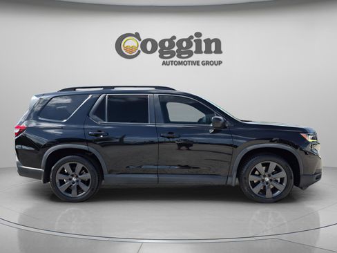 Certified 2023 Honda Pilot Sport image 7