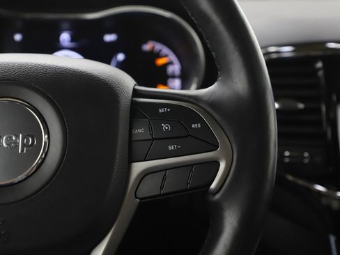 Used 2019 Jeep Grand Cherokee Altitude image 27