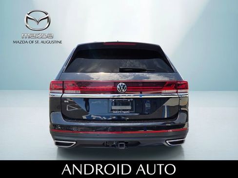 Used 2024 Volkswagen Atlas SE w/ Panoramic Sunroof Package FWD image 11