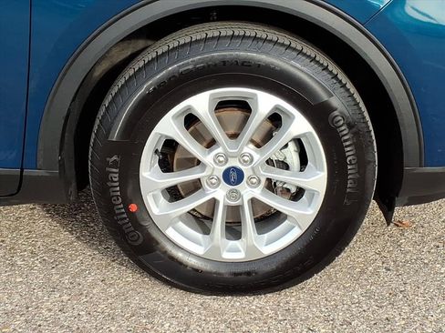 Certified 2020 Ford Escape SE image 10