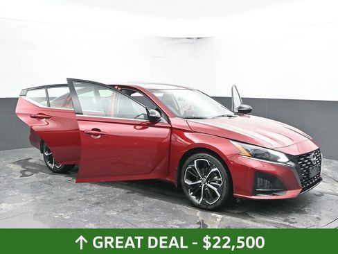 Used 2024 Nissan Altima 2.5 SR w/ SR Premium Package image 58