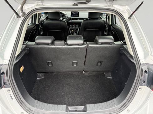 Used 2020 Toyota Yaris XLE FWD image 22