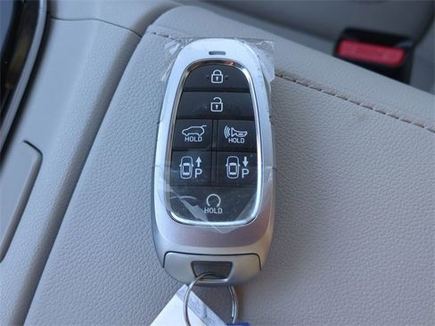 Certified 2024 Hyundai Tucson Limited image 30