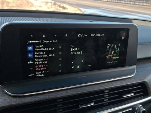 Certified 2022 Kia Telluride EX w/ EX Premium Package image 18