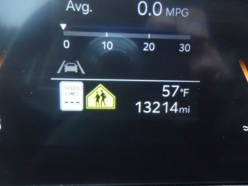 Used 2025 Kia Carnival FWD image 13