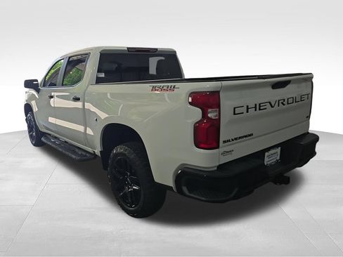 Used 2021 Chevrolet Silverado 1500 LT Trail Boss w/ LPO, Dark Essentials Package AWD/4WD image 3