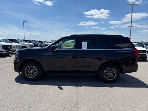 Used 2025 Ford Expedition Active AWD/4WD image 38