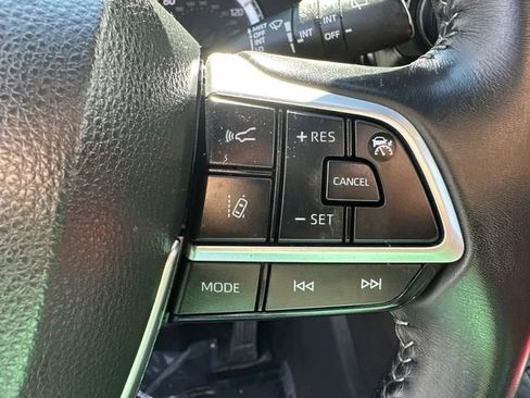 Used 2023 Toyota Highlander XSE AWD/4WD image 38