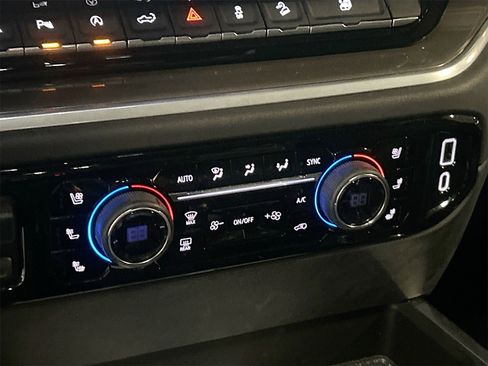 Used 2022 Chevrolet Silverado 1500 High Country w/ Z71 Off-Road Package image 15