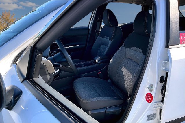 Used 2026 Nissan Kicks SV FWD image 20