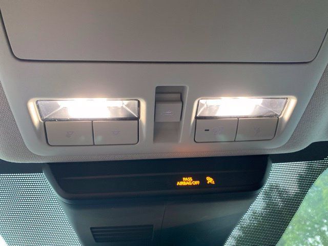 Used 2023 MAZDA MAZDA3 s FWD image 19