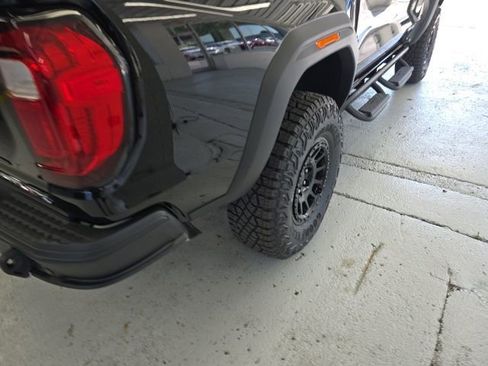 New 2024 GMC Canyon AT4X w/ AT4X AEV Edition AWD/4WD image 11