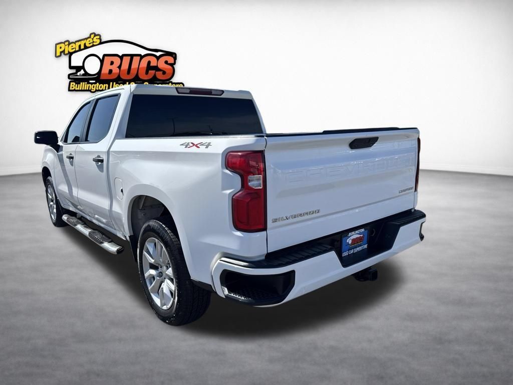 Used 2020 Chevrolet Silverado 1500 Custom w/ Custom Value Package AWD/4WD image 3