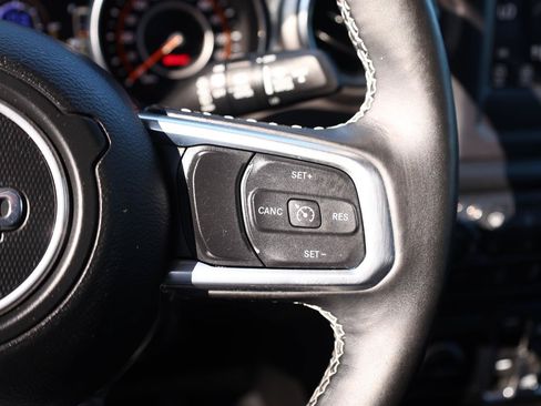 Used 2020 Jeep Wrangler Unlimited Sahara w/ Cold Weather Group AWD/4WD image 30