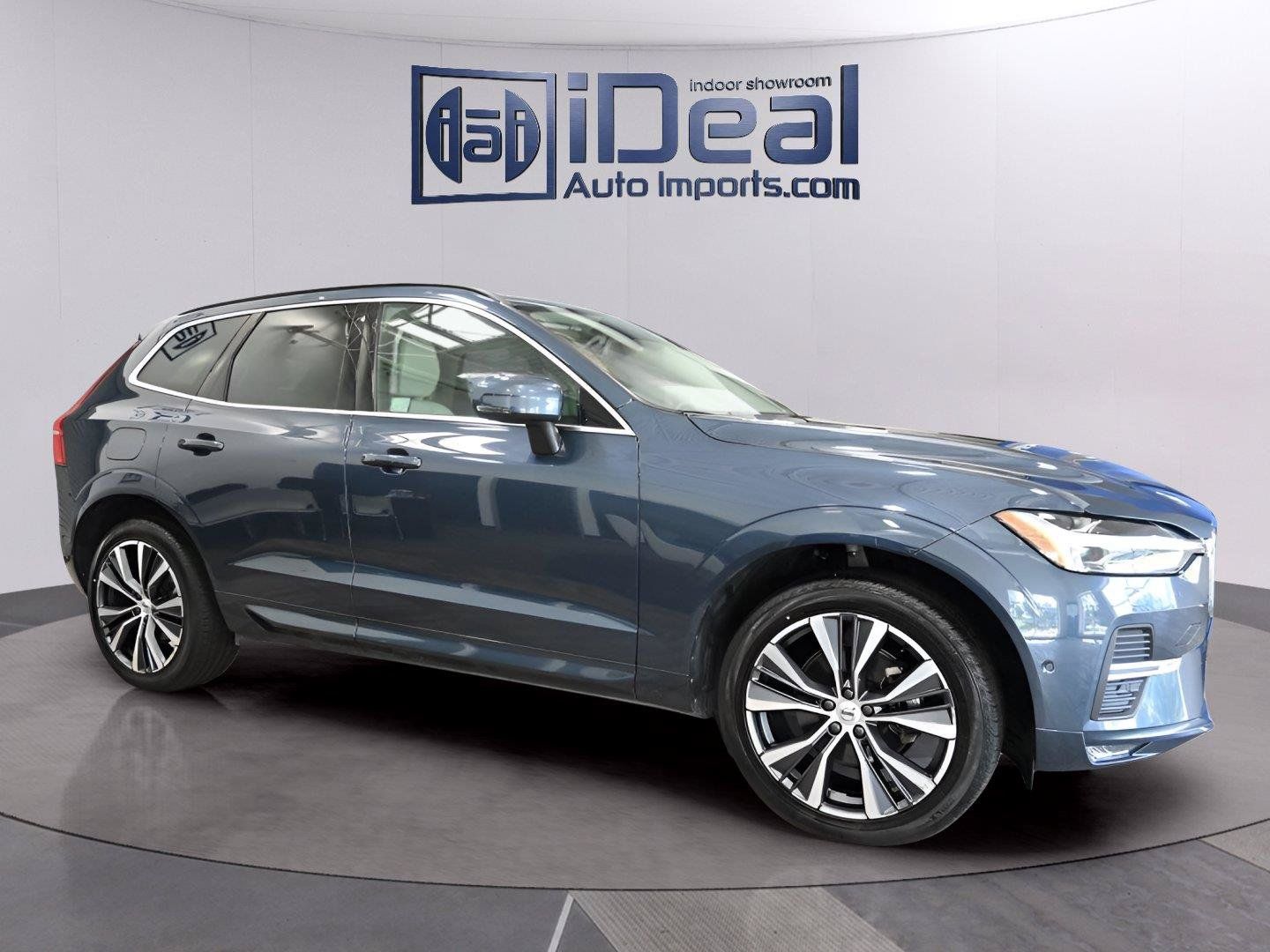Used 2022 Volvo XC60 B5 Momentum w/ Protection Package AWD/4WD image 7
