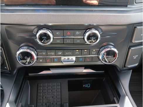 New 2025 Ford F250 Platinum image 20