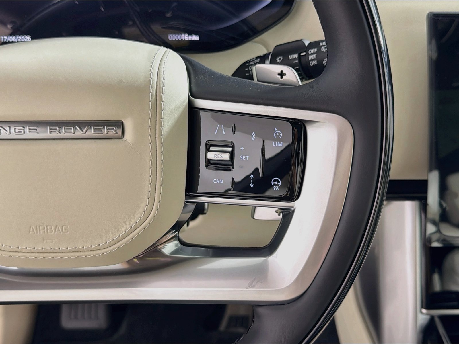 New 2026 Land Rover Range Rover Autobiography AWD/4WD image 13