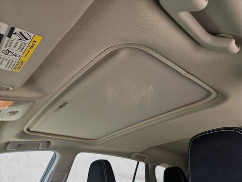 Used 2018 Toyota RAV4 XLE FWD image 14