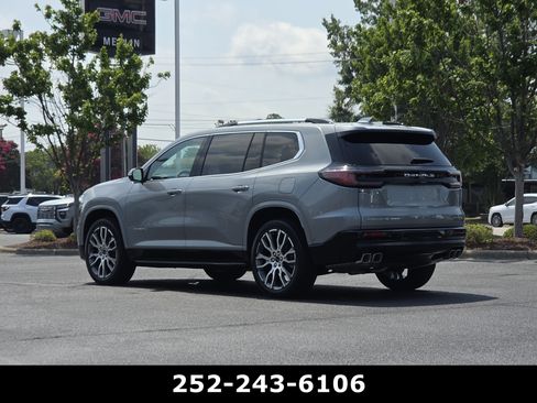 Used 2026 GMC Acadia Denali Ultimate w/ LPO, Floor Liner Package AWD/4WD image 5