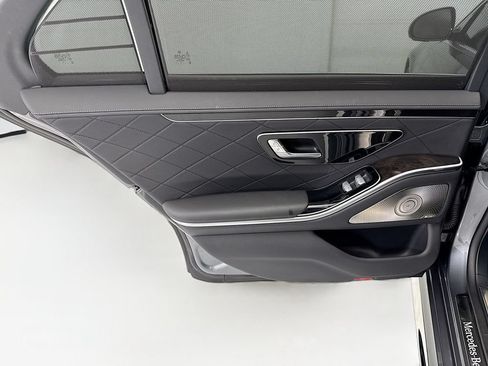 Certified 2025 Mercedes-Benz S 580 4MATIC Sedan image 25