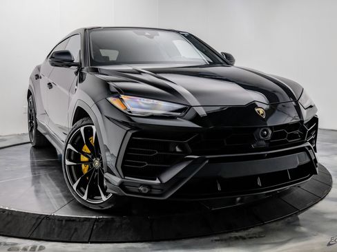Used 2022 Lamborghini Urus AWD/4WD image 23