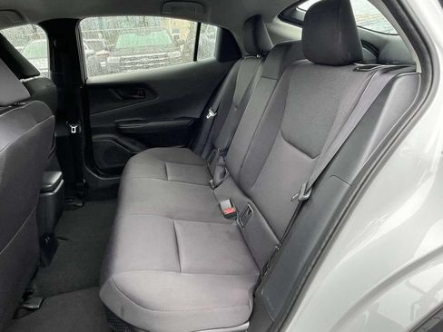 Used 2025 Toyota Prius LE AWD/4WD image 3