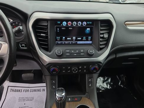 Used 2017 GMC Acadia SLE FWD image 17