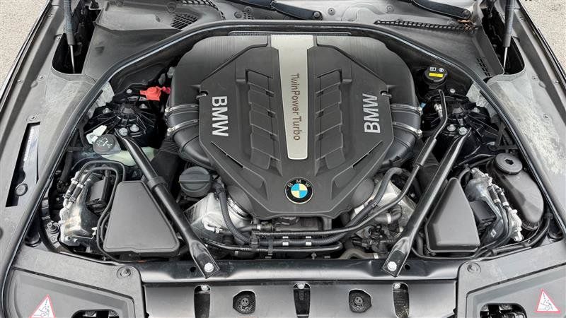 Used 2016 BMW 550i xDrive Sedan AWD/4WD image 49