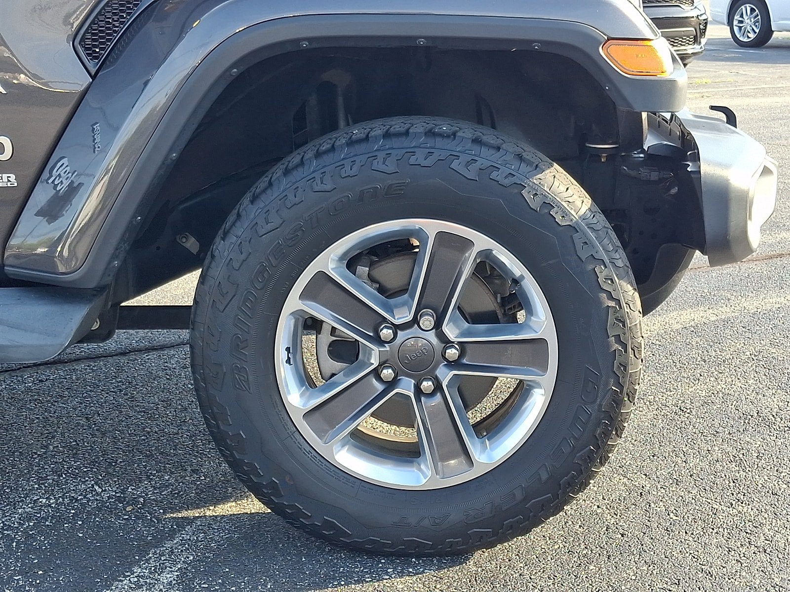 Used 2020 Jeep Wrangler Unlimited Sahara AWD/4WD image 8