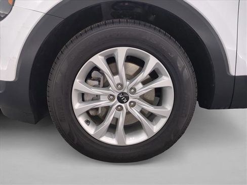 Used 2021 Kia Telluride LX AWD/4WD image 26